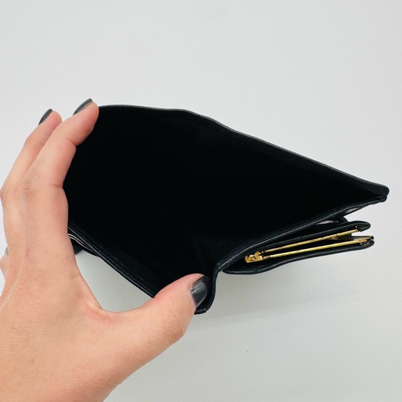 Chanel 🖤 Black Wallet on Chain - Picture 5 of 9